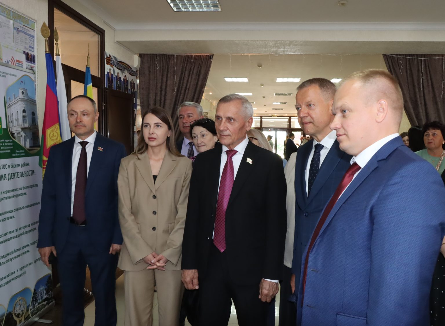 Делегация Ейского района во главе с Романом Бубликом приняла участие в зональном совещании, на котором были подведены итоги деятельности ТОС за 2025 год и определены задачи развития на среднесрочный период